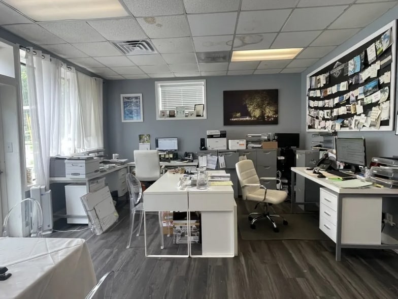 214 Intendencia St, Pensacola, FL for lease - Interior Photo - Image 3 of 15