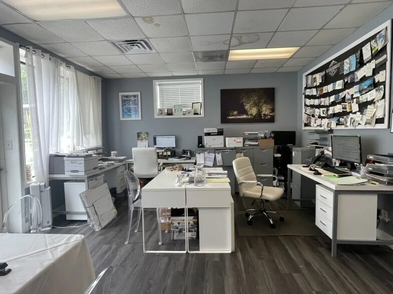 214 Intendencia St, Pensacola, FL à louer - Photo intérieure - Image 3 de 15