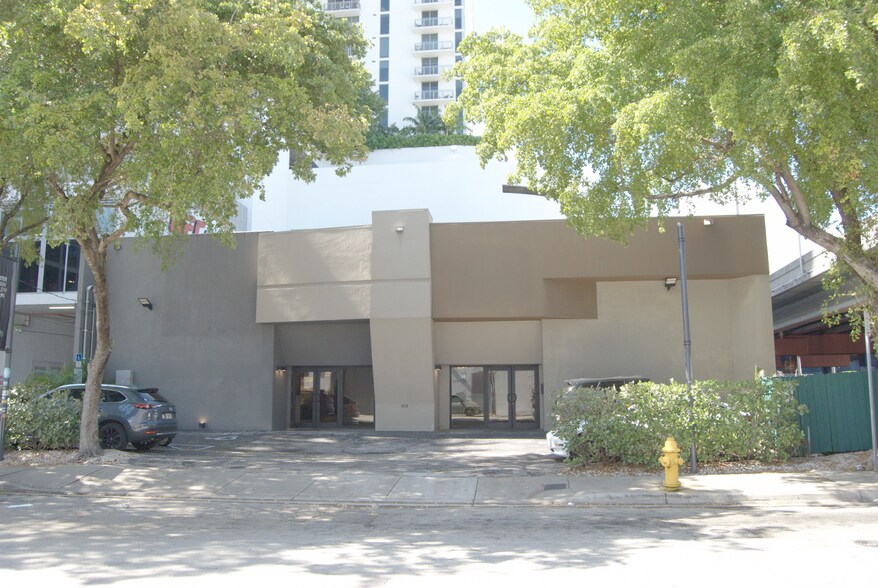 3630 NE 1st Ct, Miami, FL à louer - Photo du bâtiment - Image 1 de 13