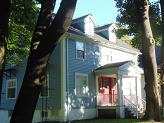 1780 Saint Paul Street portfolio of 4 properties for sale on LoopNet.ca - Primary Photo - Image 3 of 4