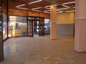 Retail in Tortosa, Tarragona for lease Interior Photo- Image 2 of 3