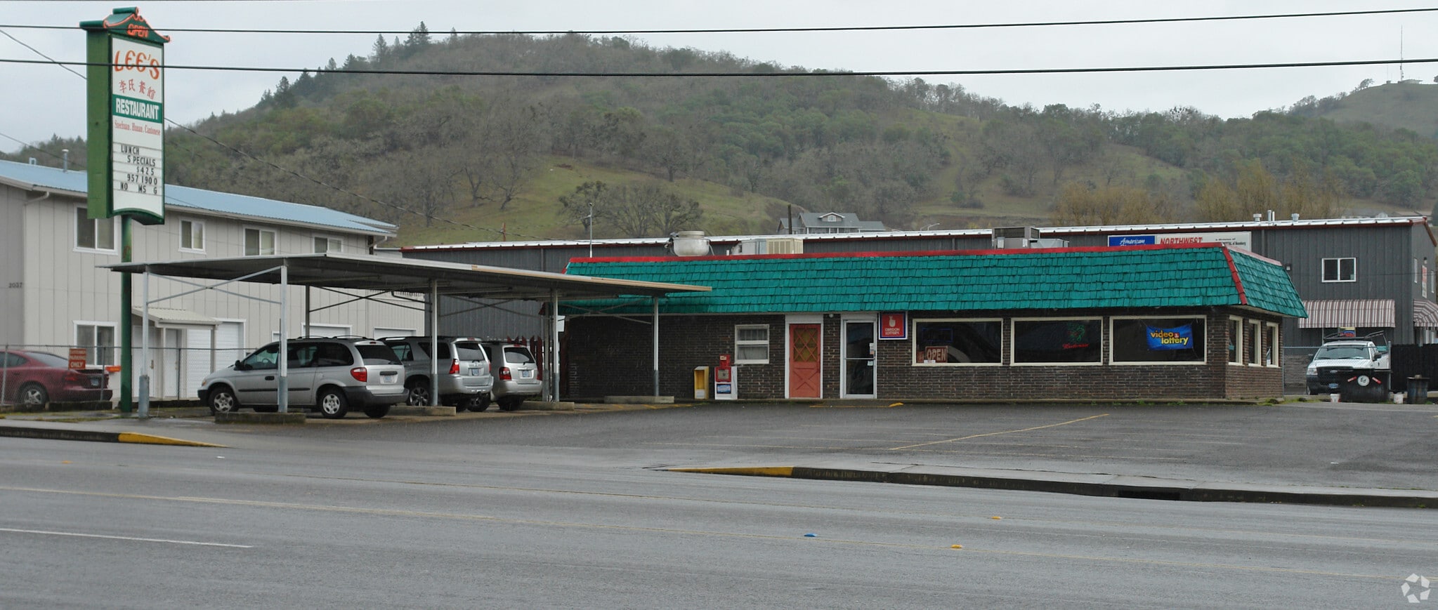 2011 NE Stephens St, Roseburg, OR for sale Primary Photo- Image 1 of 3