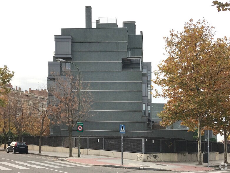 Calle Pinar de San José, 44-70, Madrid, Madrid à vendre - Photo du bâtiment - Image 3 de 3