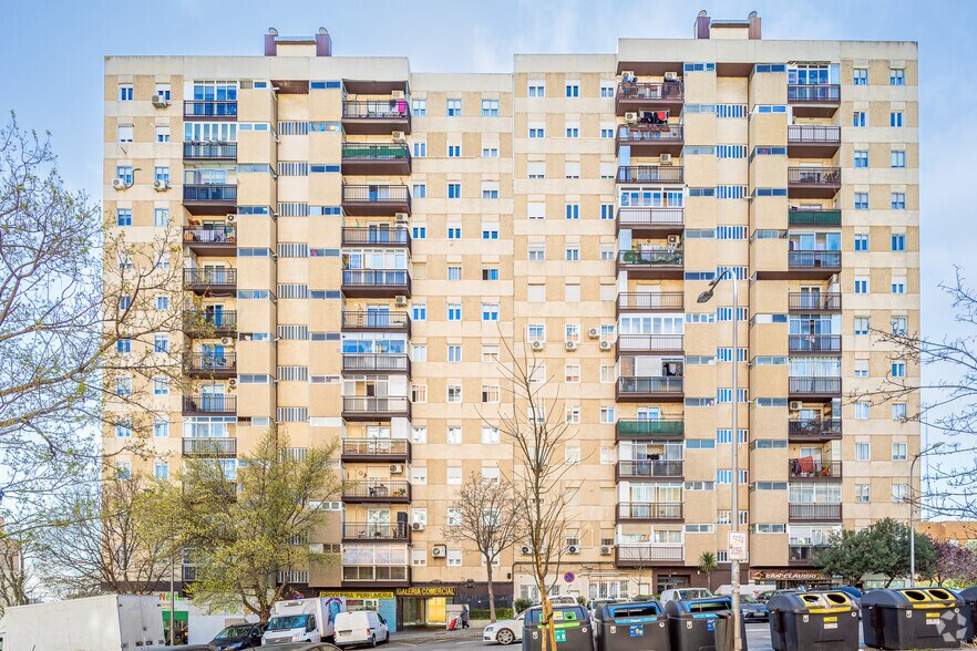 Avenida De Rafael Alberti, 16-18, Madrid, Madrid à louer - Photo du bâtiment - Image 3 de 7