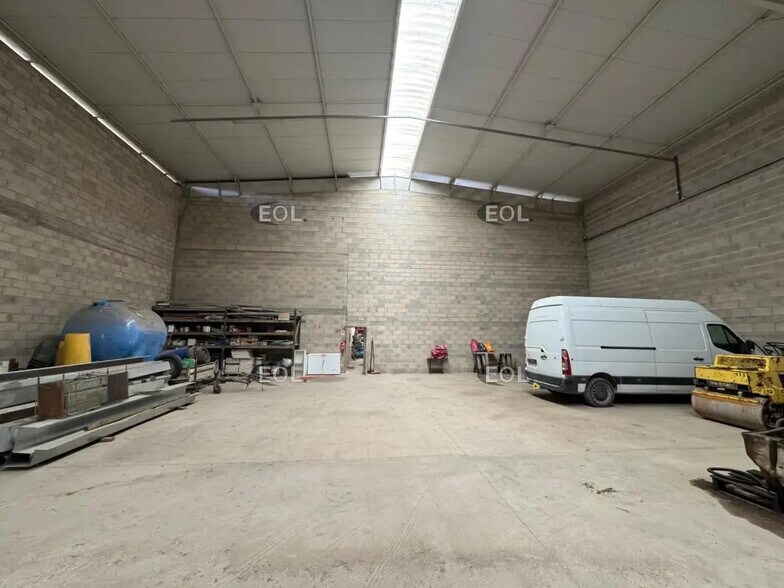 Industrial in Presles-en-Brie for lease - Interior Photo - Image 3 of 9