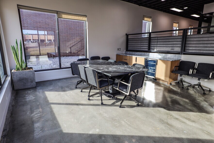 605 NW 4th St, Oklahoma City, OK à vendre - Photo intérieure - Image 2 de 13