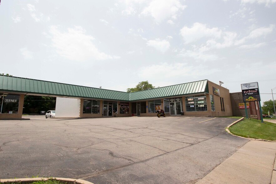 3111-3119 O St, Lincoln, NE à louer - Photo du bâtiment - Image 2 de 8