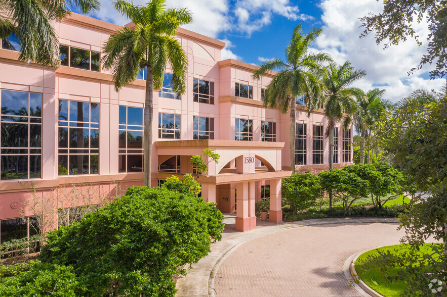 1580 Sawgrass Corporate Pky, Sunrise, FL for lease - Primary Photo - Image 1 of 9