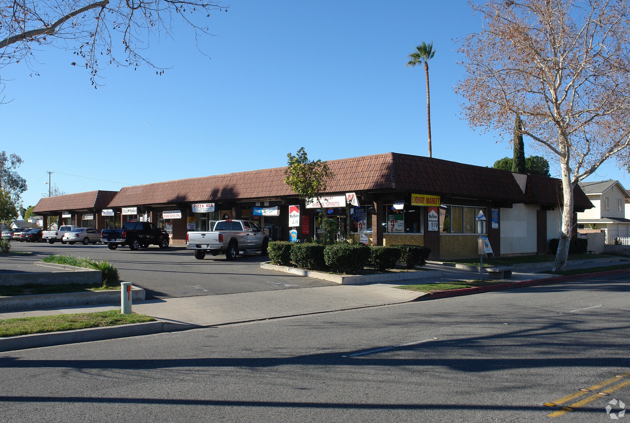 2503-2539 Royal Ave, Simi Valley, CA à louer Photo du bâtiment- Image 1 de 17