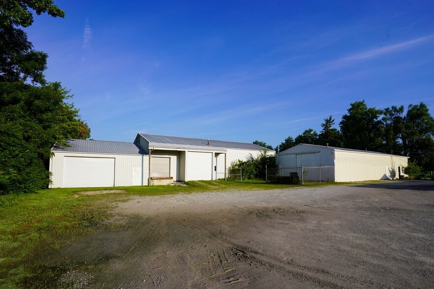 2605 Alma Ave, Fort Wayne, IN à vendre - Photo du bâtiment - Image 3 de 9