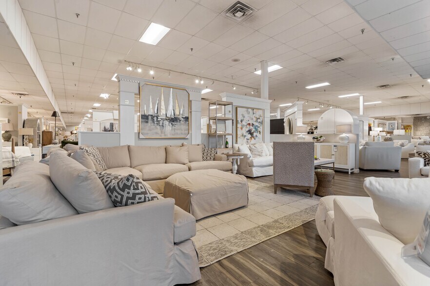 27220 Us Highway 98, Daphne, AL à vendre - Photo intérieure - Image 3 de 8
