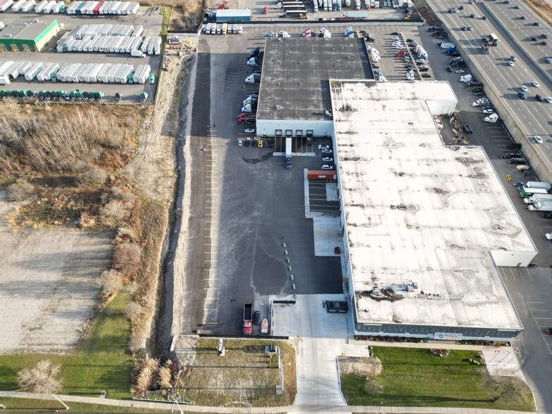 110 Glidden Rd, Brampton, ON for lease - Aerial - Image 3 of 10