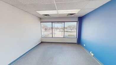 805-815 E Rand Rd, Arlington Heights, IL for lease - Commercial Listing Video 