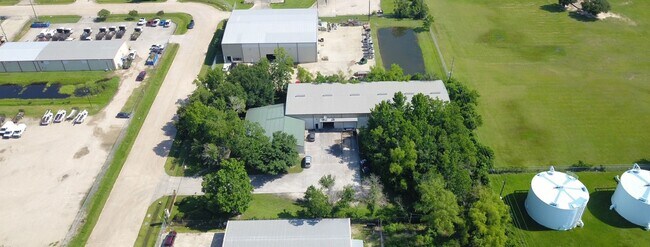 More details for 13610 Rankin Cir E, Houston, TX - Industrial for Lease
