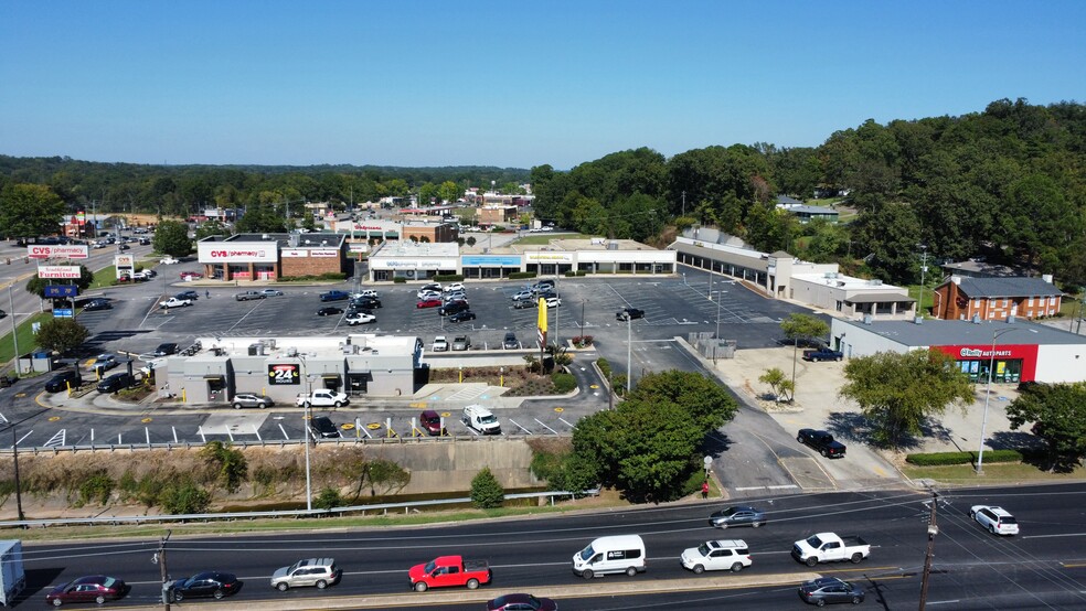 224-228 Gadsden Hwy, Birmingham, AL for lease - Building Photo - Image 3 of 5