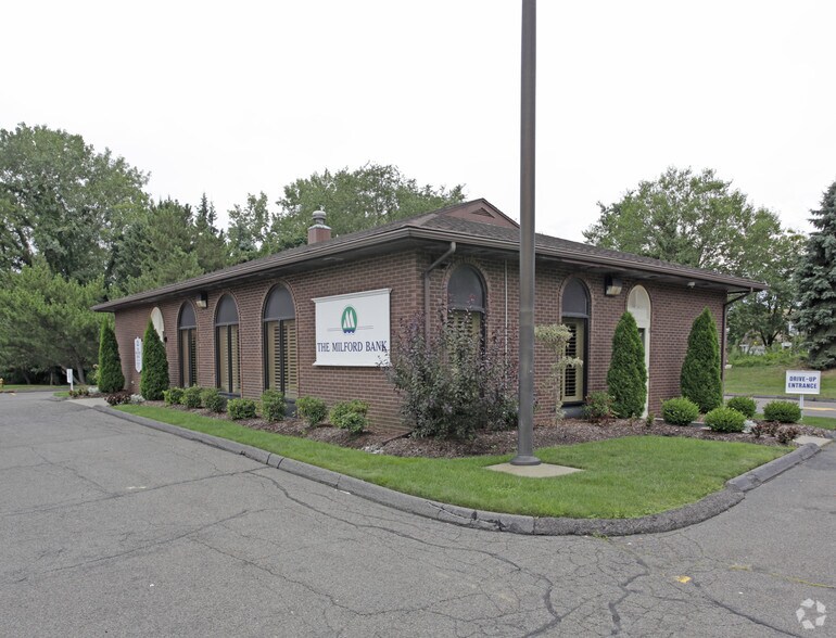1367-1391 New Haven Ave, Milford, CT à louer - Photo principale - Image 3 de 5