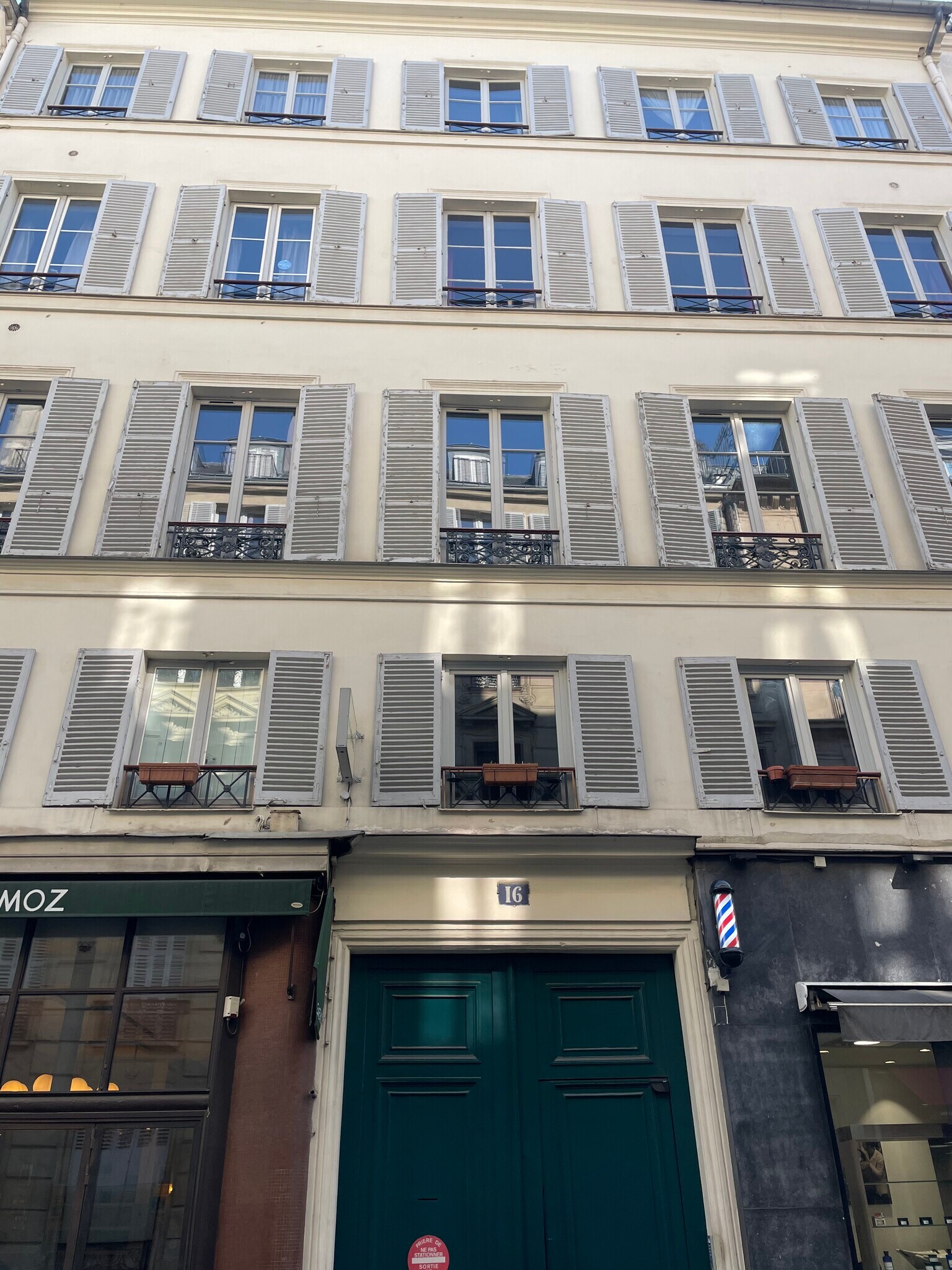 16 Rue Jean Mermoz, Paris for lease Primary Photo- Image 1 of 9