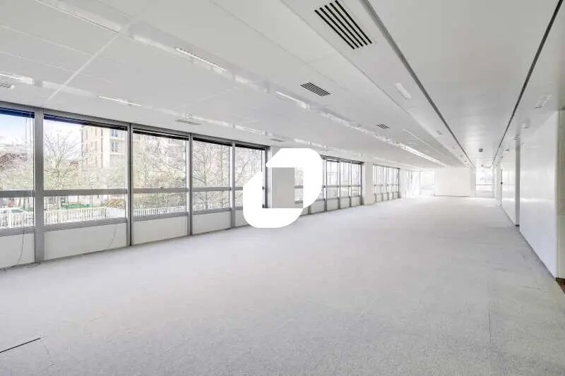 1 Rue De L'Union, Rueil-Malmaison for lease Interior Photo- Image 1 of 15