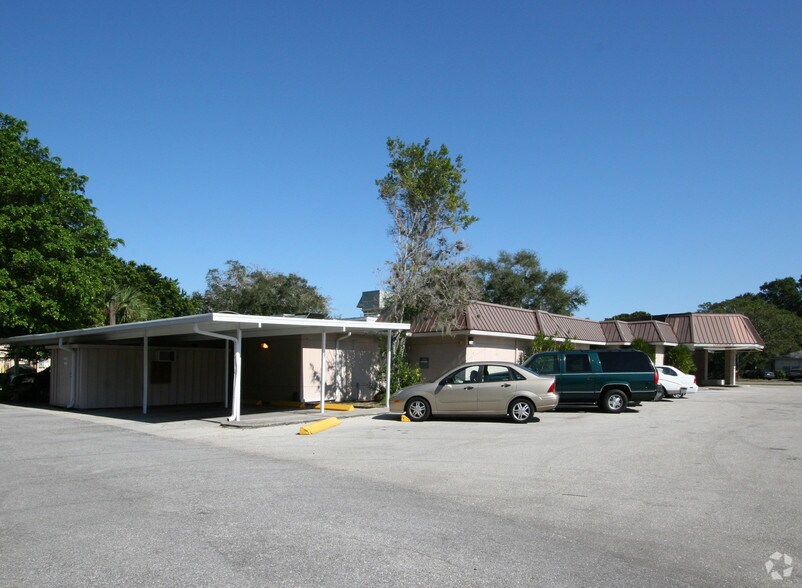 712 39th St W, Bradenton, FL à vendre - Photo du bâtiment - Image 2 de 3