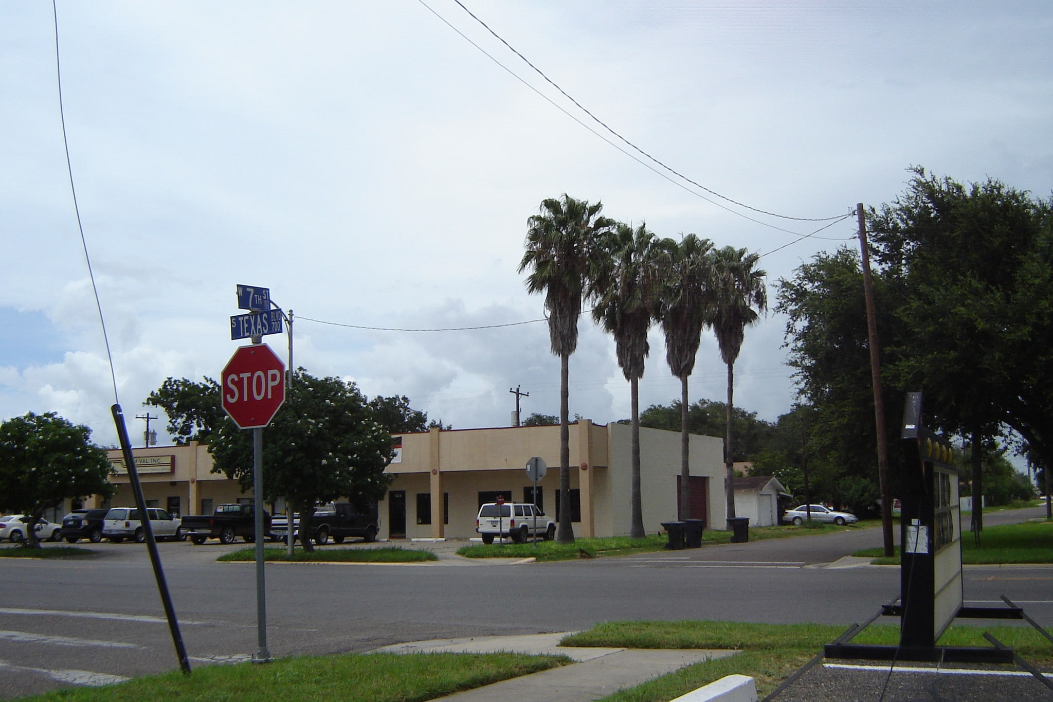 623 S Texas Blvd, Weslaco, TX for lease Primary Photo- Image 1 of 3