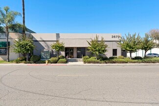 Plus de détails pour 3673 N Industry Ave, Lakewood, CA - Local d'activités à louer