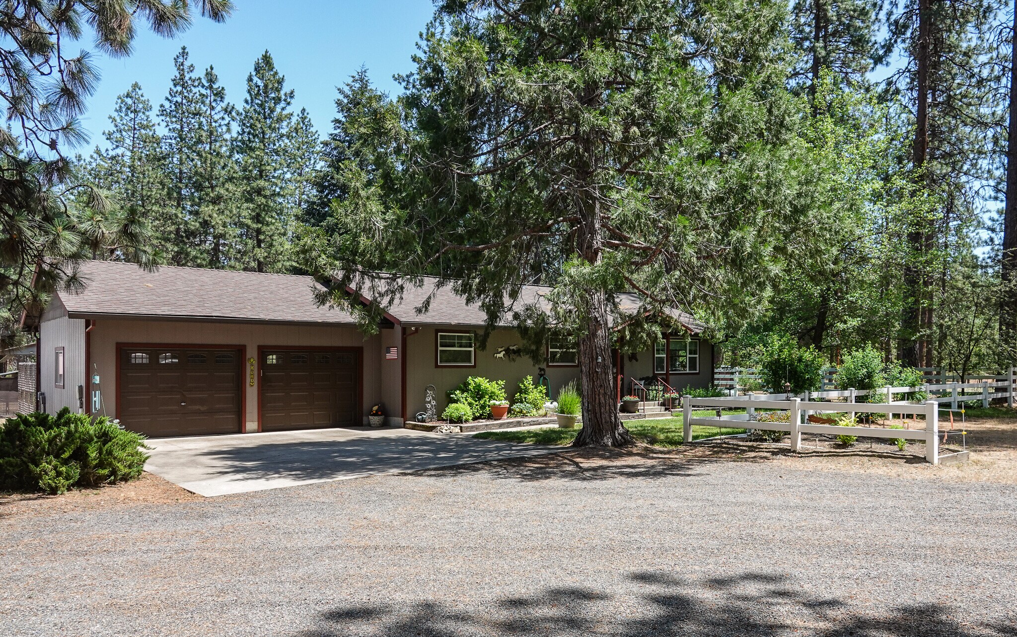4216 N Highway 3, Etna, CA à vendre Photo du bâtiment- Image 1 de 53