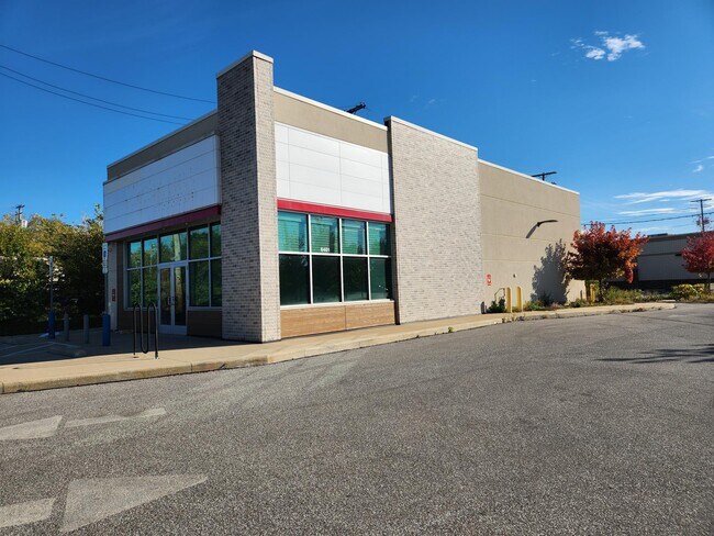 More details for 6401 Broadway Ave, Cleveland, OH - Retail for Lease