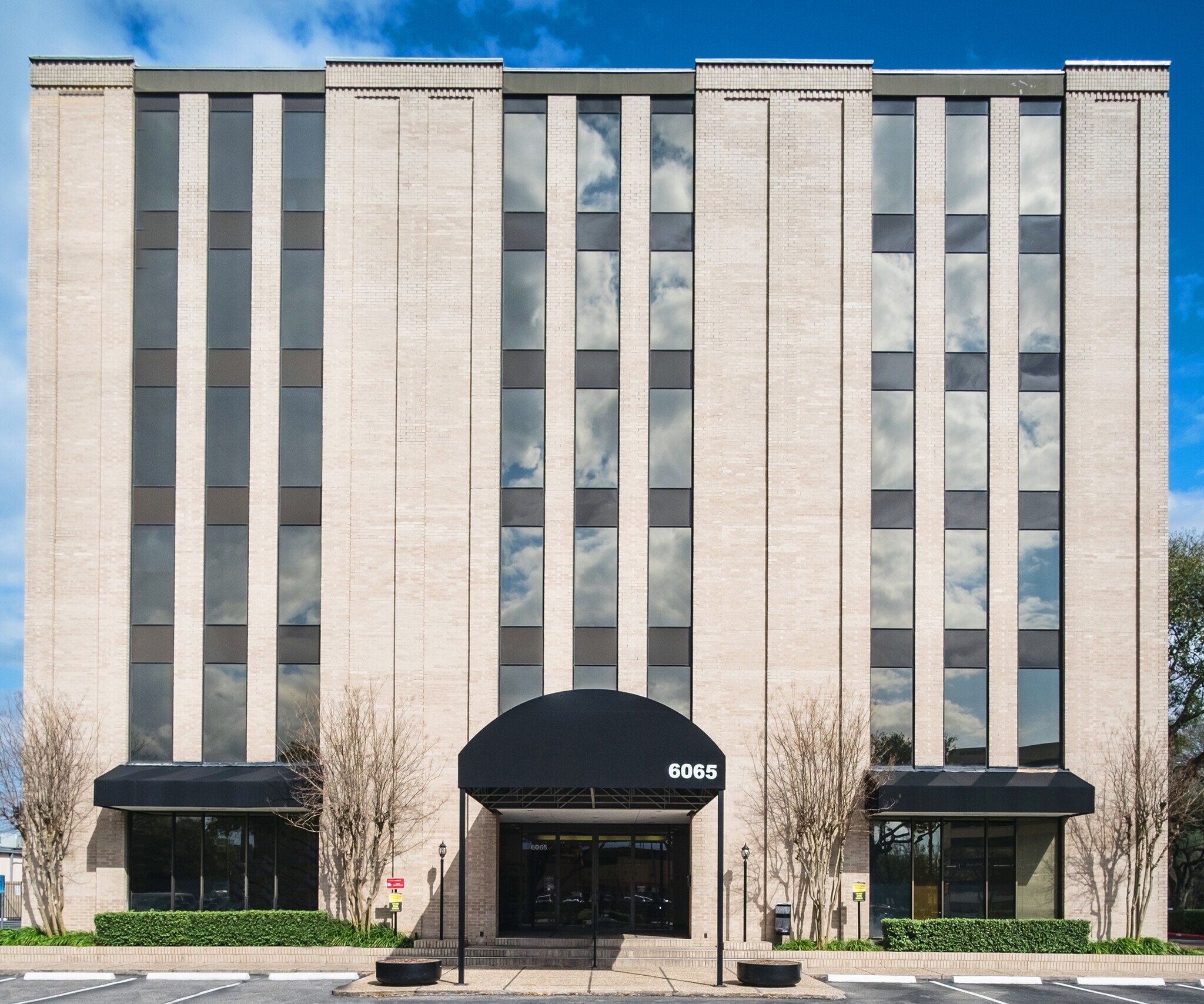 6065 Hillcroft Ave, Houston, TX à louer Photo du bâtiment- Image 1 de 6