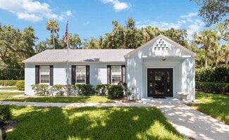 Plus de détails pour 801 Magnolia St, New Smyrna Beach, FL - Bureau à vendre