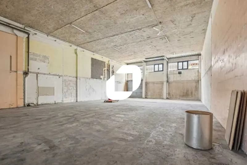 Flex in Épinay-sur-Seine for lease - Interior Photo - Image 3 of 13