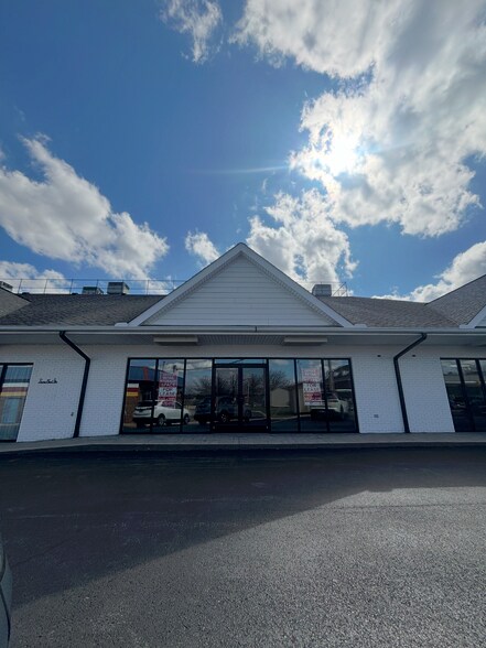 728 S Jefferson Ave, Cookeville, TN à louer - Photo du bâtiment - Image 2 de 9