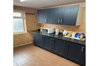 Phoenix Rd, Wolverhampton à louer Photo intérieure- Image 1 de 3