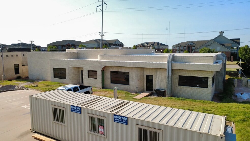 12312 Market Dr, Oklahoma City, OK à louer - Photo du bâtiment - Image 2 de 7