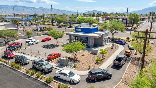 Plus de détails pour 120 S Wilmot Rd, Tucson, AZ - Commerce de détail à vendre