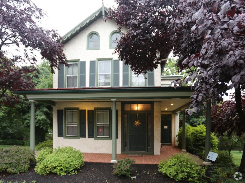 977 E Schuylkill Rd, Pottstown, PA à louer - Photo du bâtiment - Image 2 de 4