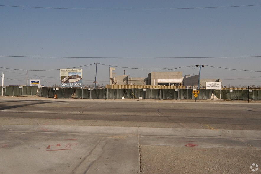 8237 Rochester Ave, Rancho Cucamonga, CA for lease - Building Photo - Image 2 of 24