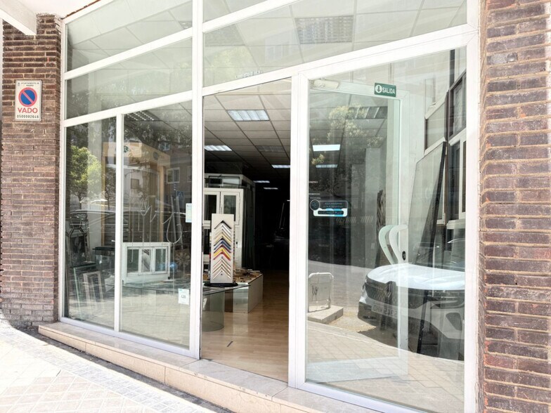 Immeuble residentiel dans Madrid, Madrid à vendre - Photo du bâtiment - Image 2 de 5