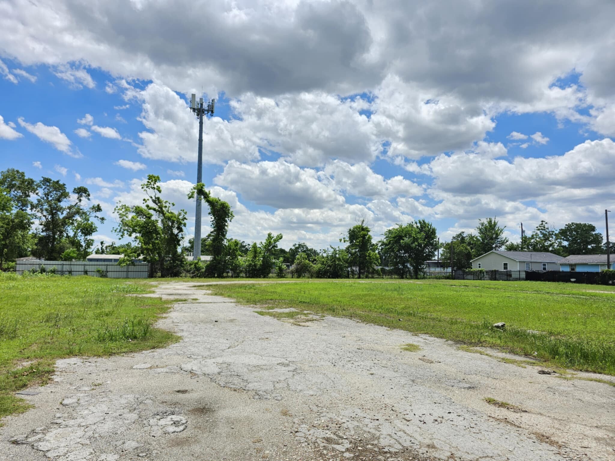 2602 E Crosstimbers St, Houston, TX for sale Building Photo- Image 1 of 13