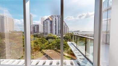 501 Brickell Key Dr, Miami, FL for lease Building Photo- Image 1 of 14