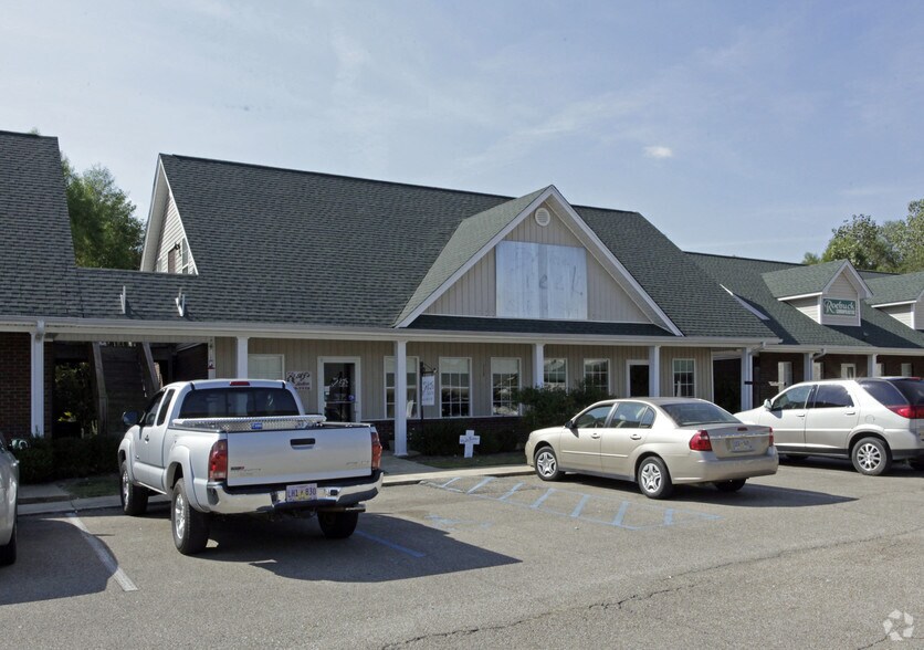 103-129 Town Creek Dr, Saltillo, MS à louer - Photo du bâtiment - Image 2 de 12