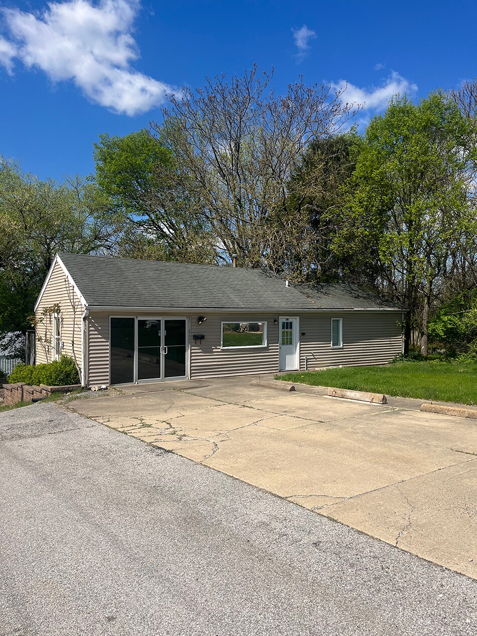 501 N Main St, Edwardsville, IL à louer Photo du bâtiment- Image 1 de 3