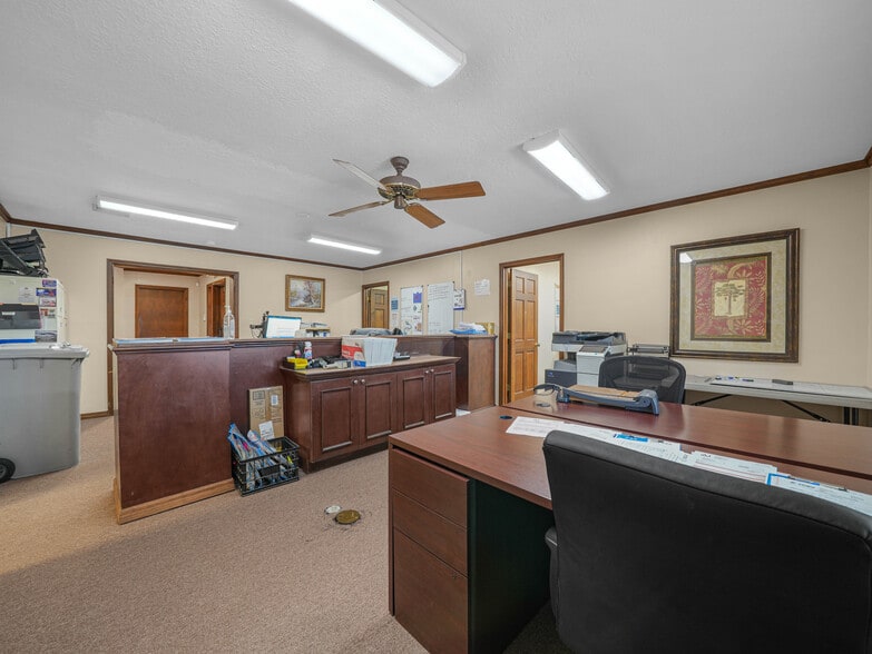 112 N Poplar Ave, Sanford, FL for lease - Building Photo - Image 3 of 13