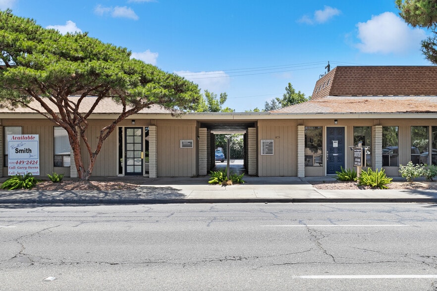 1543-1581 W Shaw Ave, Fresno, CA for lease - Building Photo - Image 1 of 49