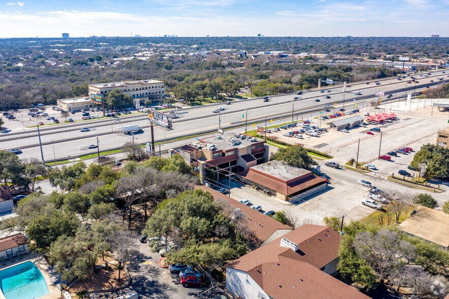 8500 N Village Dr, San Antonio, TX à louer - Aérien - Image 3 de 3