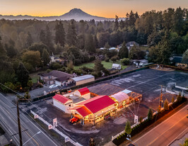 Red Barn Market & Nursery - Services immobiliers commerciaux