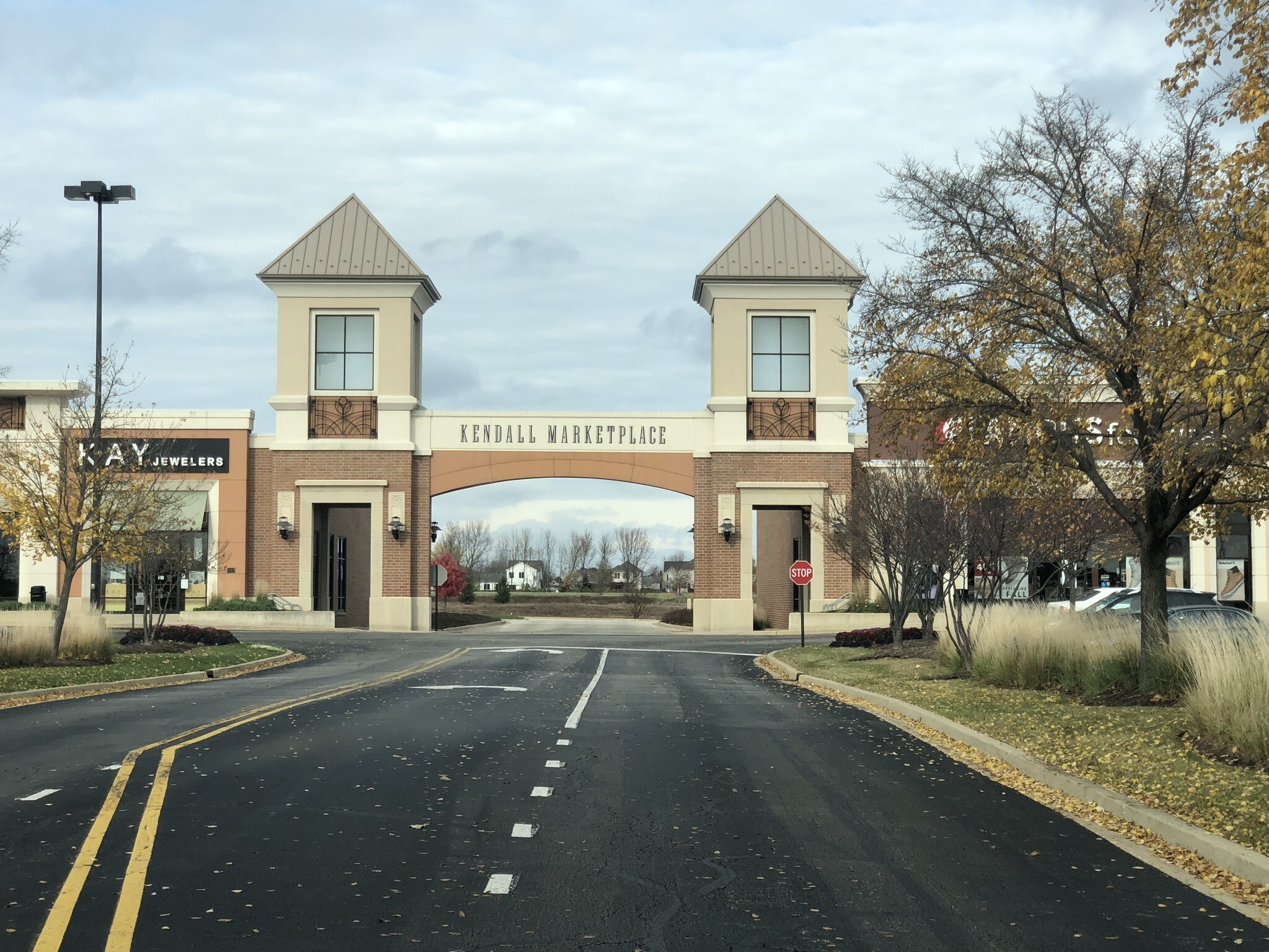 731-871 Erica Ln, Yorkville, IL for lease Building Photo- Image 1 of 34