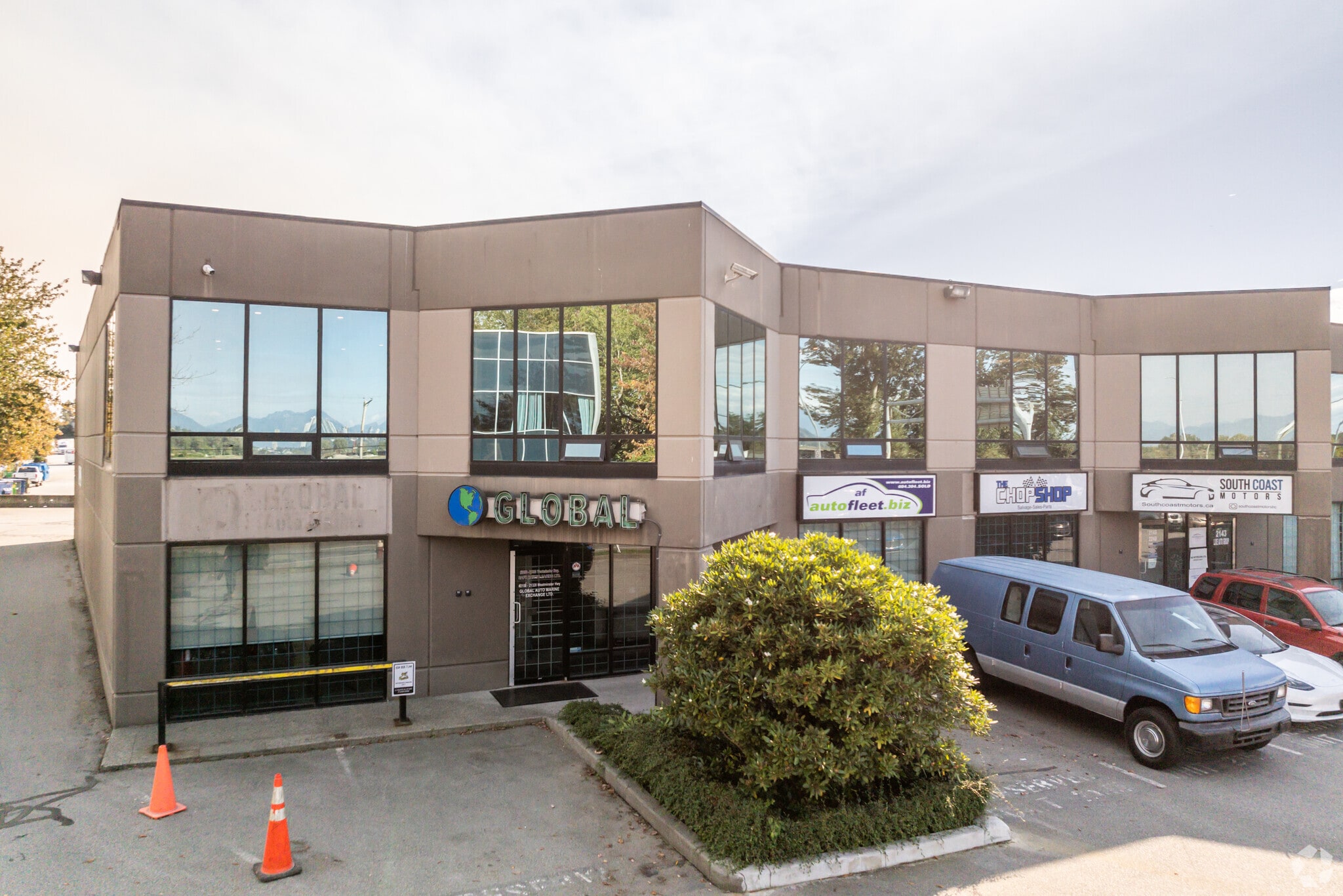 21320 Westminster Hwy, Richmond, BC à vendre Photo du bâtiment- Image 1 de 7