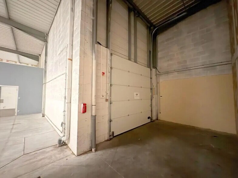 Industriel dans Argenteuil à louer - Photo du bâtiment - Image 3 de 10