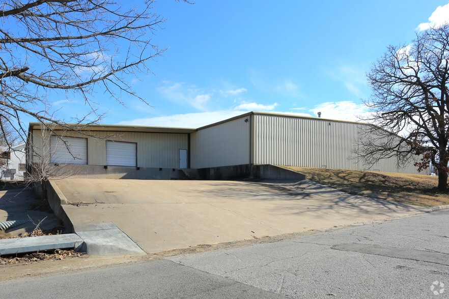 710 S Adams St, Sapulpa, OK for sale - Building Photo - Image 3 of 64