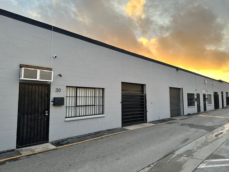 7361 Ethel Ave, North Hollywood, CA for lease - Building Photo - Image 2 of 15